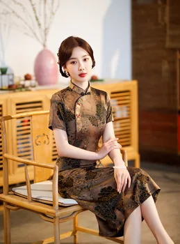  Yaz Seksi Nakış Mandarin Yaka Baskılı Saten Qipao Geleneksel Çin Kısa Kollu A-Line Cheongsam Elbise
