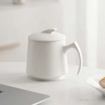  Yaratıcı Çay Su Ayırma filtresi kapaklı bardak Beyaz Siyah Seramik Kupa Ev ve Oda Ofis Malzemeleri Taşınabilir Hediye 500 ml, 1 Adet