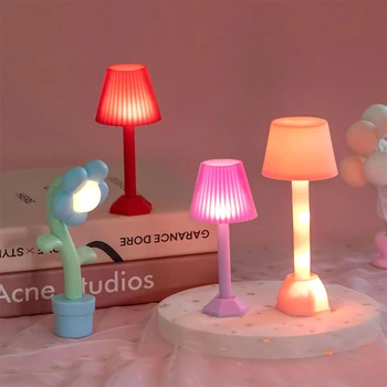  Mini Masa Lambası Tavan Lambası led ışık Dollhouse Bebek Evi Aydınlatma Oyuncaklar Çocuklar İçin Hediyeler Dollhouse Minyatür Mobilya Oyuncak