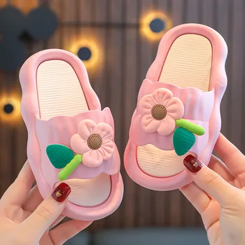  Pantuflas Çocuk Terlik 2023 Yaz Yeni Karikatür Kız Terlik Yumuşak Taban Ev Ayakkabıları Kaymaz Sandalet Çiçek çocuk ayakkabıları Flip Flop